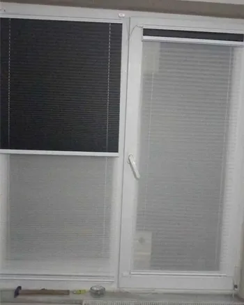 Beyaz tül siyah pliseli gece gündüz plicell perde