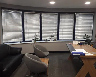 Metalik Gri Jaluzi ofis perdesi
